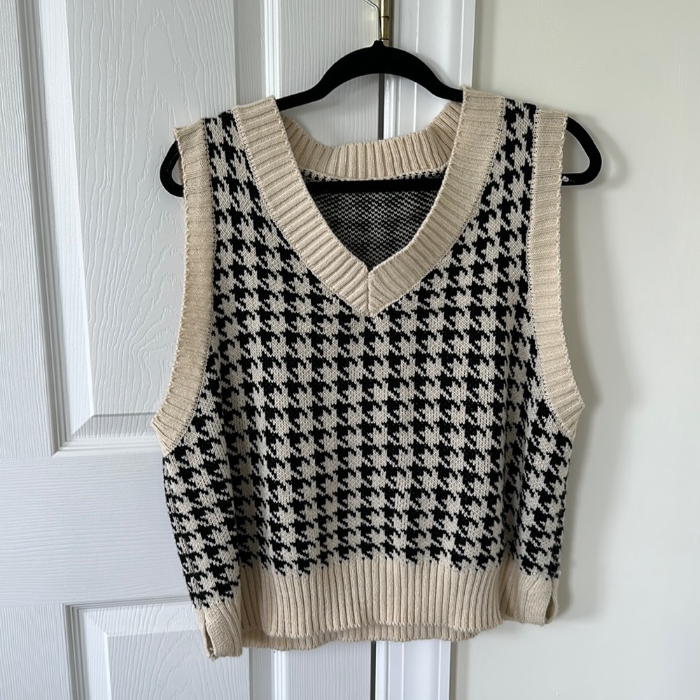 Sweater vest